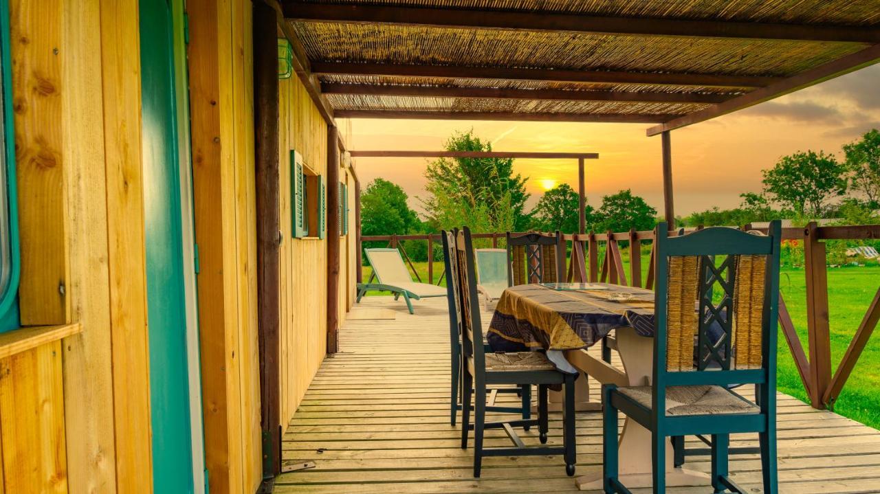 Au Bonheur Nomade Hotel Livry  Eksteriør billede