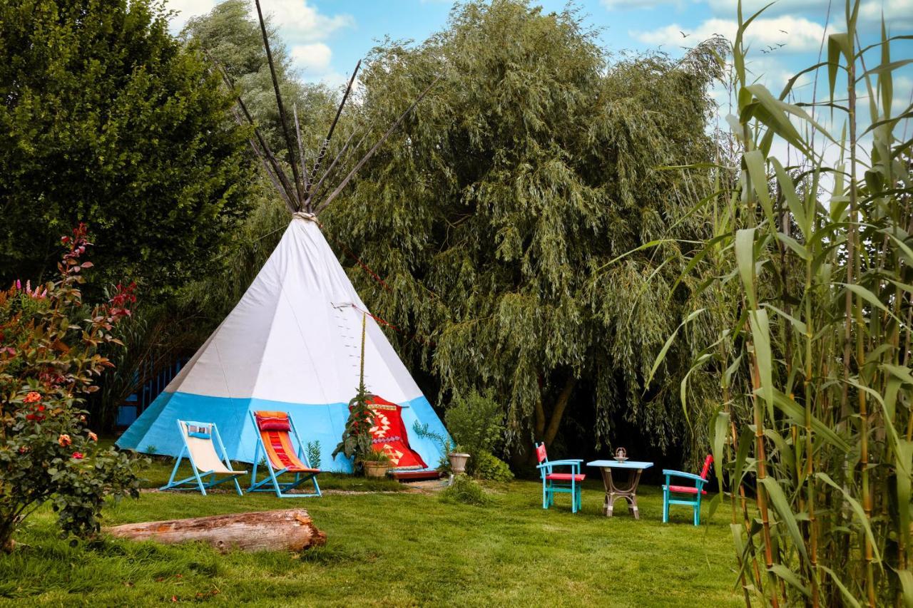 Au Bonheur Nomade Hotel Livry  Eksteriør billede